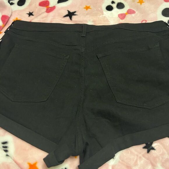 NWT Old Navy Black WOW Jean Shorts Mid-Rise Tailored Fit - Picture 8 of 12